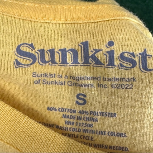 Yellow Short Sleeve Tee with Cartoon Citrus Design Sunkist - Picture 3 of 3